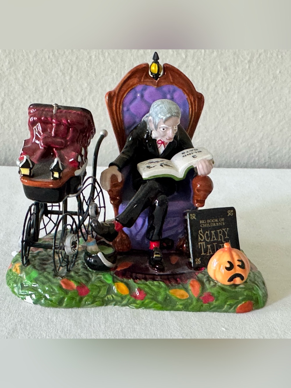 Department 56 Halloween Series Accessory ‘A GRAVELY HAUNTING’ 2006 - 54705